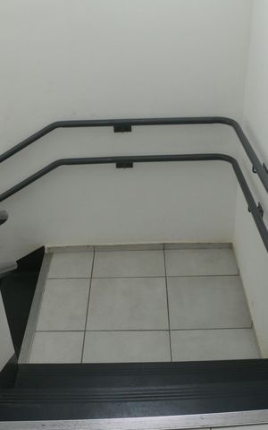 Apartamento para alugar com 48m², 2 quartos e sem vagaEscada