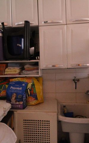 Casa de condomínio à venda com 70m², 3 quartos e 1 vagaÁrea de serviço