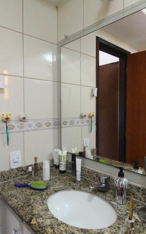 Casa de condomínio à venda com 70m², 3 quartos e 1 vagaBanheiro da suíte