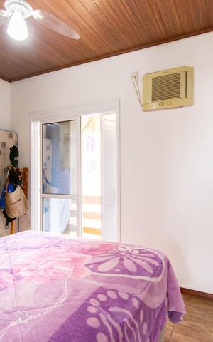 Casa à venda com 144m², 4 quartos e 2 vagas Casa à venda com 144m², 4 quartos e 2 vagasSuíte