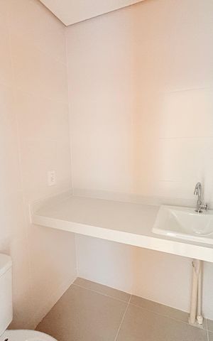 Apartamento à venda com 95m², 2 quartos e 2 vagasBanheiro da Suíte