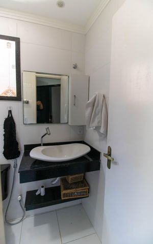 Casa para alugar com 450m², 3 quartos e 2 vagas Casa para alugar com 450m², 3 quartos e 2 vagasBanheiro da Suíte 2