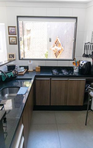 Casa para alugar com 450m², 3 quartos e 2 vagas Casa para alugar com 450m², 3 quartos e 2 vagasCozinha