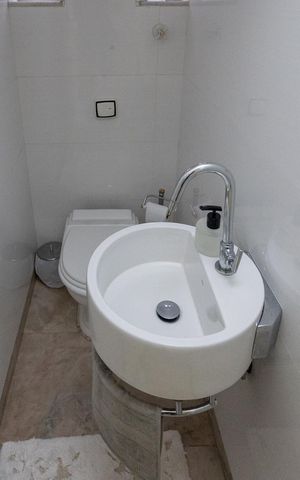 Casa para alugar com 200m², 3 quartos e 3 vagas Casa para alugar com 200m², 3 quartos e 3 vagasLavabo