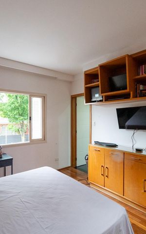 Casa para alugar com 200m², 3 quartos e 3 vagas Casa para alugar com 200m², 3 quartos e 3 vagasSuíte