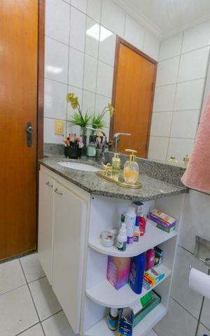 Apartamento à venda com 92m², 3 quartos e 1 vaga Apartamento à venda com 92m², 3 quartos e 1 vagaBanheiro da Suíte