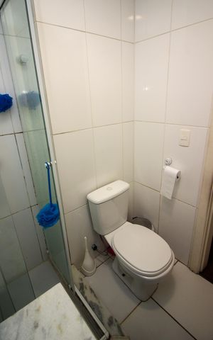 Casa de condomínio à venda com 235m², 5 quartos e 2 vagas Casa de condomínio à venda com 235m², 5 quartos e 2 vagasBanheiro Social
