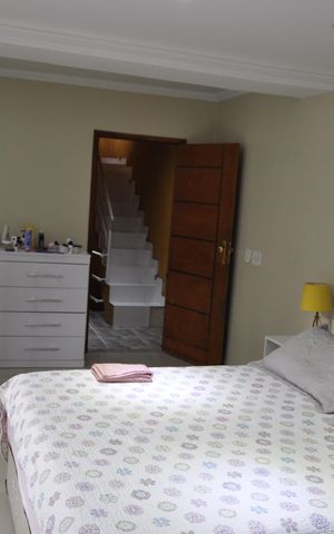 Casa à venda com 240m², 4 quartos e sem vagaSuíte
