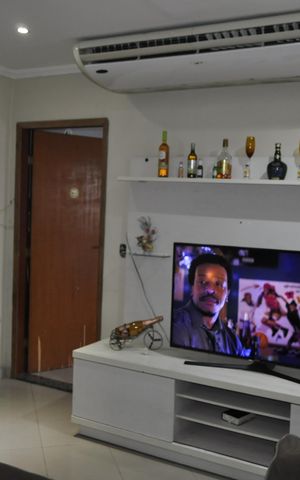 Casa à venda com 240m², 4 quartos e sem vagaSala