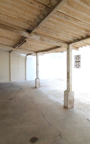 Casa para alugar com 140m², 2 quartos e 6 vagasÁrea de Serviço