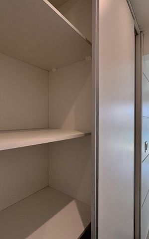 Apartamento à venda com 240m², 3 quartos e 2 vagas Apartamento à venda com 240m², 3 quartos e 2 vagasSuíte 1