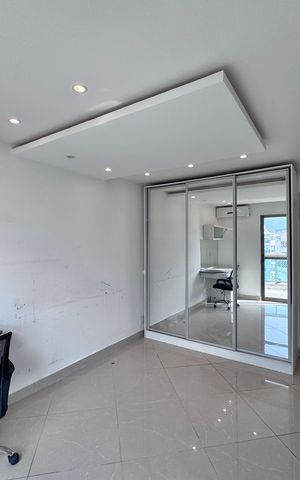 Apartamento à venda com 240m², 3 quartos e 2 vagas Apartamento à venda com 240m², 3 quartos e 2 vagasSuíte 1