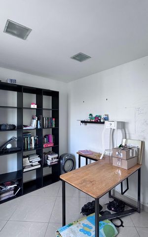 Apartamento à venda com 240m², 3 quartos e 2 vagas Apartamento à venda com 240m², 3 quartos e 2 vagasQuarto
