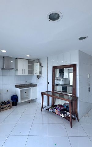 Apartamento à venda com 240m², 3 quartos e 2 vagas Apartamento à venda com 240m², 3 quartos e 2 vagasCozinha