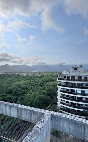 Apartamento à venda com 240m², 3 quartos e 2 vagas Apartamento à venda com 240m², 3 quartos e 2 vagasTerraço - Vista