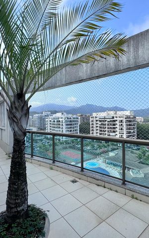 Apartamento à venda com 240m², 3 quartos e 2 vagas Apartamento à venda com 240m², 3 quartos e 2 vagasVaranda
