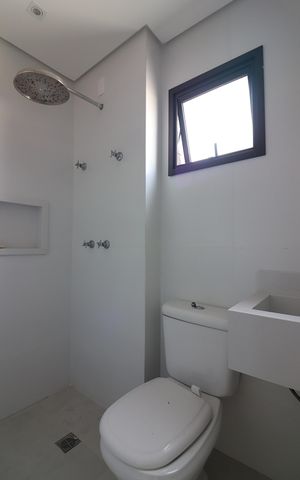 Casa de condomínio à venda com 106m², 3 quartos e 1 vagaSuíte Banheiro