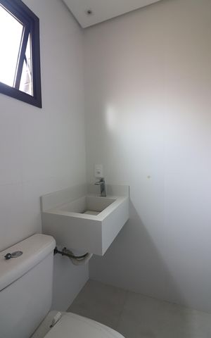 Casa de condomínio à venda com 106m², 3 quartos e 1 vagaSuíte Banheiro