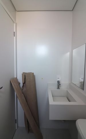 Casa de condomínio à venda com 106m², 3 quartos e 1 vagaBanheiro da Suíte 2