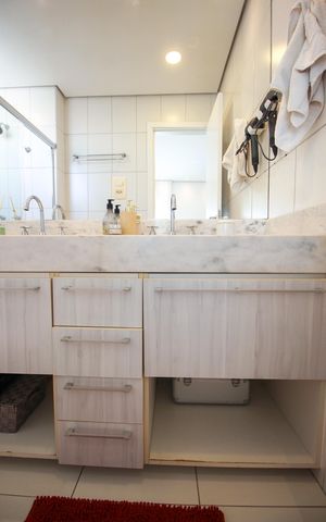 Apartamento à venda com 250m², 4 quartos e 4 vagasBanheiro da Suíte 1