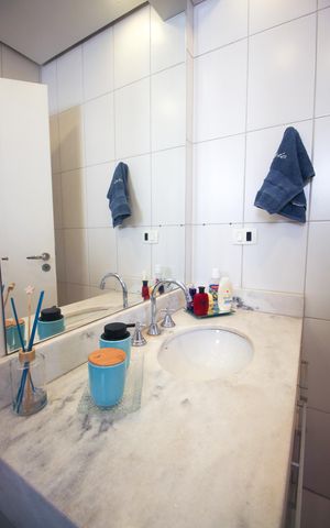 Apartamento à venda com 250m², 4 quartos e 4 vagasBanheiro da Suíte 2