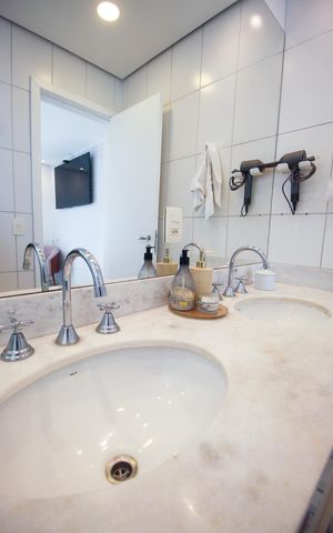 Apartamento à venda com 250m², 4 quartos e 4 vagasBanheiro da Suíte 1