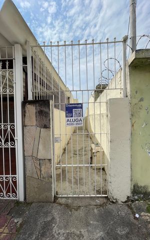 Casa para alugar com 140m², 1 quarto e sem vaga Casa para alugar com 140m², 1 quarto e sem vagaFachada+Placa