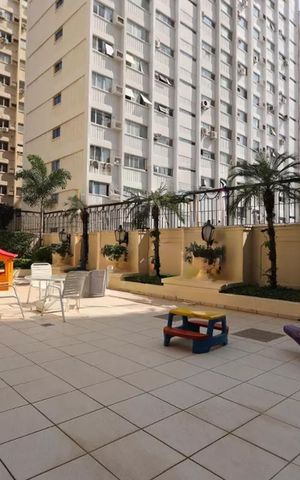 Apartamento à venda com 108m², 3 quartos e 2 vagas Apartamento à venda com 108m², 3 quartos e 2 vagasÁrea comum - Playground