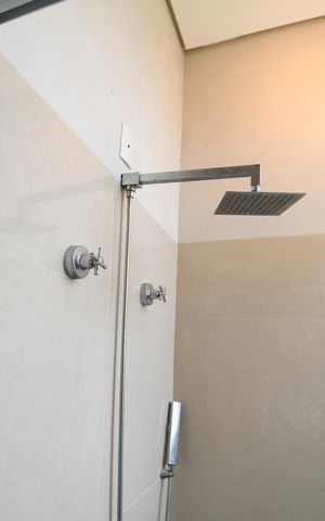Casa de condomínio à venda com 156m², 2 quartos e 4 vagasBanheiro Suíte 2