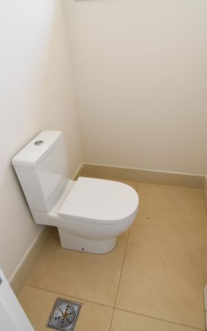 Casa de condomínio à venda com 156m², 2 quartos e 4 vagasLavabo