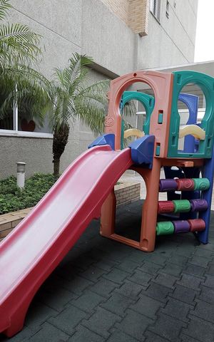 Apartamento à venda com 60m², 2 quartos e 1 vaga Apartamento à venda com 60m², 2 quartos e 1 vagaÁrea comum - Playground