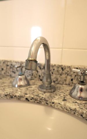 Apartamento à venda com 60m², 2 quartos e 1 vaga Apartamento à venda com 60m², 2 quartos e 1 vagaBanheiro Social