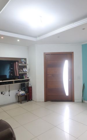 Casa à venda com 350m², 5 quartos e 2 vagasSala