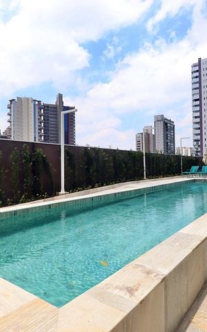 Apartamento à venda com 185m², 4 quartos e 3 vagasÁrea comum - Piscina
