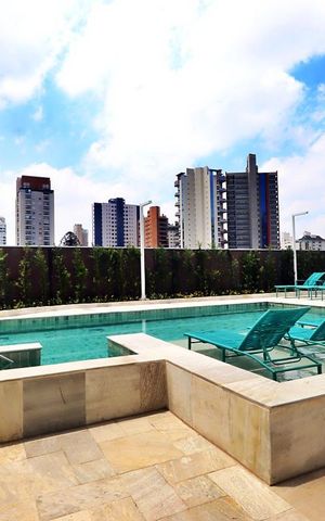 Apartamento à venda com 185m², 4 quartos e 3 vagasÁrea comum - Piscina