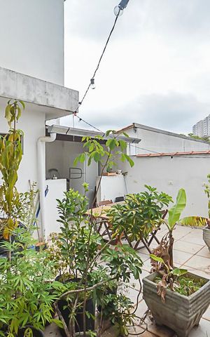 Casa à venda com 150m², 3 quartos e 2 vagas Casa à venda com 150m², 3 quartos e 2 vagasQuintal