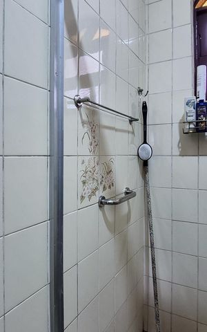 Casa à venda com 230m², 3 quartos e 4 vagasBanheiro da suíte