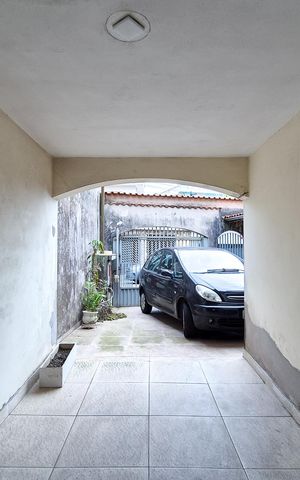 Casa à venda com 230m², 3 quartos e 4 vagasQuintal
