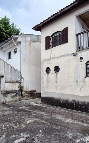 Casa à venda com 230m², 3 quartos e 4 vagasQuintal