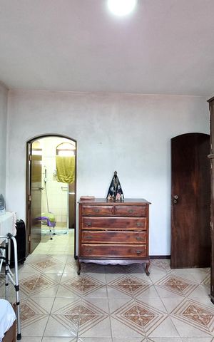 Casa à venda com 230m², 3 quartos e 4 vagasSuíte