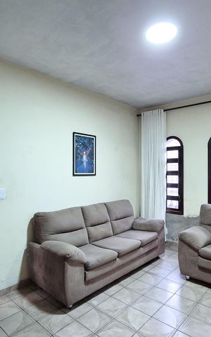 Casa à venda com 230m², 3 quartos e 4 vagasSala