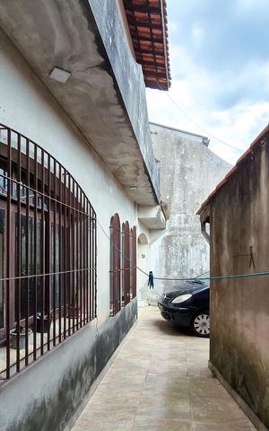 Casa à venda com 230m², 3 quartos e 4 vagasQuintal