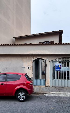 Casa à venda com 230m², 3 quartos e 4 vagasFachada