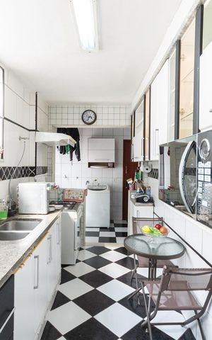 Apartamento à venda com 126m², 3 quartos e 3 vagasCozinha e Área de Serviço