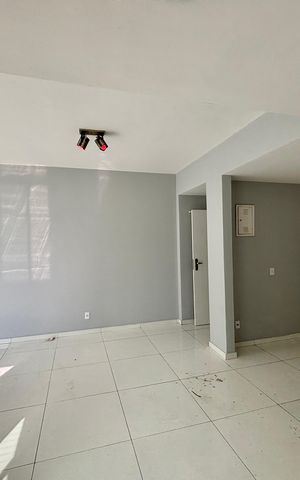 Apartamento à venda com 178m², 3 quartos e 1 vaga Apartamento à venda com 178m², 3 quartos e 1 vagaSala