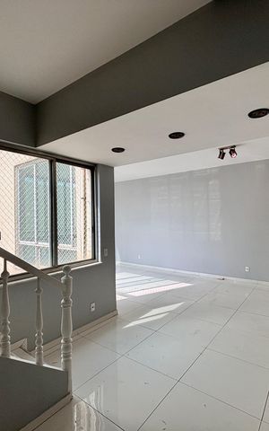 Apartamento à venda com 178m², 3 quartos e 1 vaga Apartamento à venda com 178m², 3 quartos e 1 vagaSala