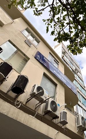 Apartamento à venda com 178m², 3 quartos e 1 vaga Apartamento à venda com 178m², 3 quartos e 1 vagaFachada
