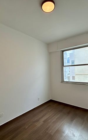 Apartamento à venda com 178m², 3 quartos e 1 vaga Apartamento à venda com 178m², 3 quartos e 1 vagaQuarto 1