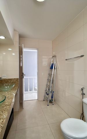 Apartamento à venda com 178m², 3 quartos e 1 vaga Apartamento à venda com 178m², 3 quartos e 1 vagaBanheiro social 1
