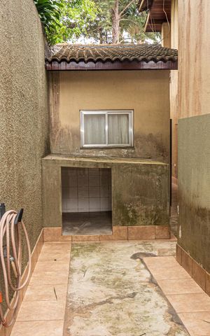 Casa à venda com 690m², 6 quartos e sem vaga Casa à venda com 690m², 6 quartos e sem vagaCanil